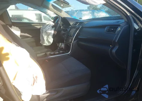 2017 Toyota Camry Le z USA, uszkodzony, nr VIN 4T1BF1FK0HU277334